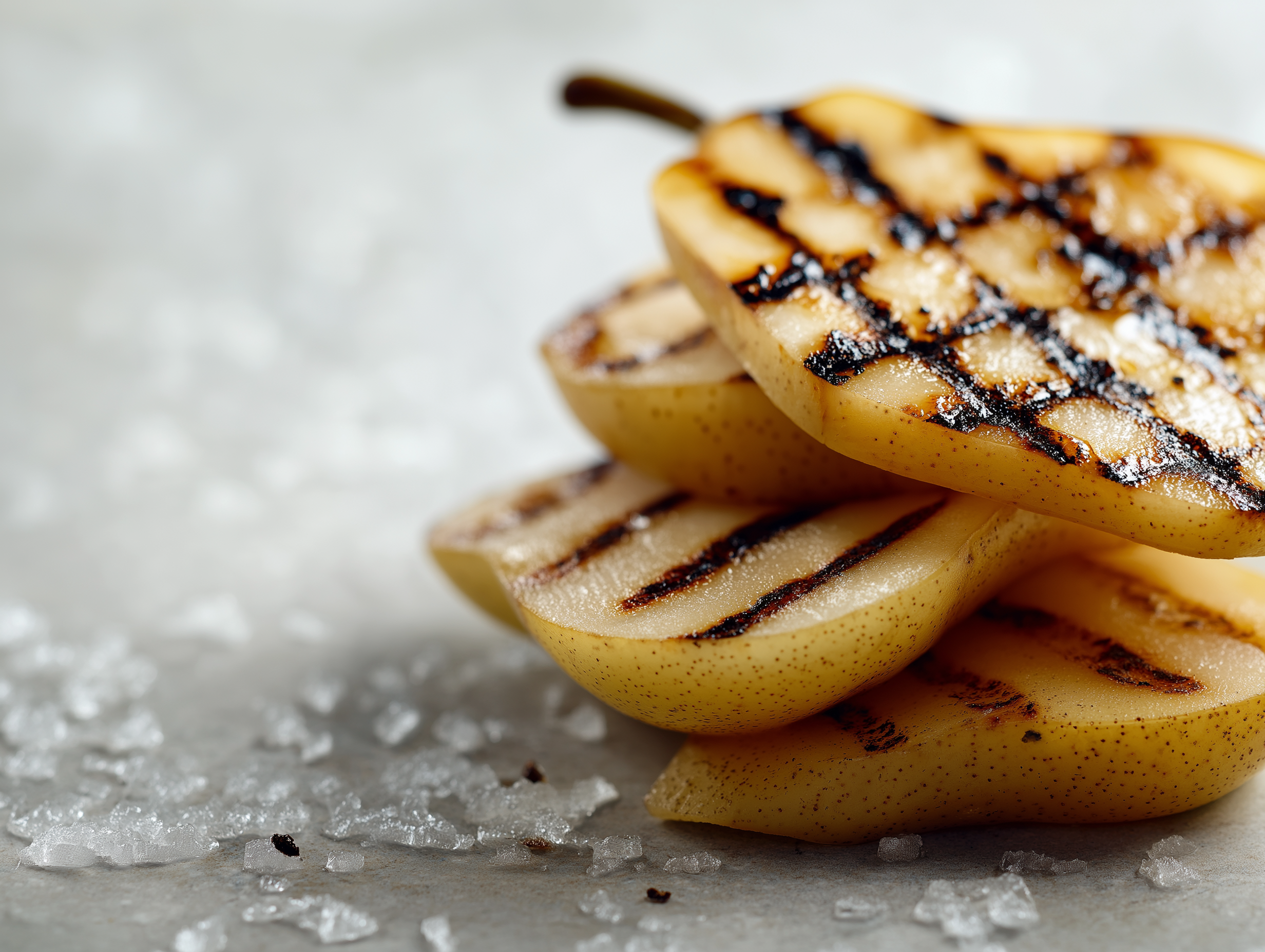 Круассан с грушей